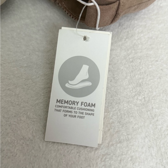 Women's Kolie Microsuede Wedge Sneaker Size 9 - Picture 7 of 8